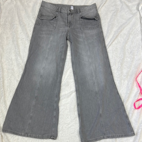 Divided Gray Flare Wide-Leg Jeans - Picture 1 of 9